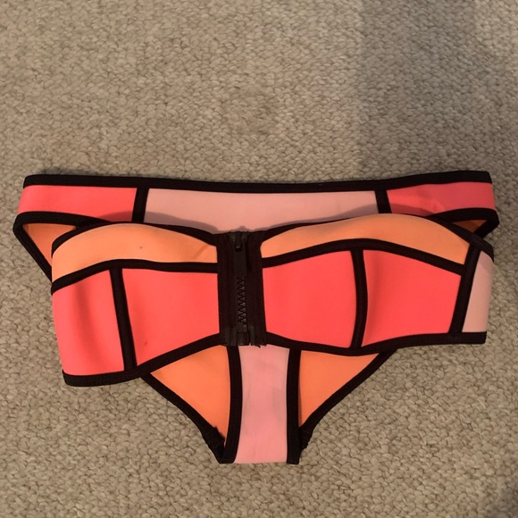 triangl Bikini Set - Picture 4 of 4